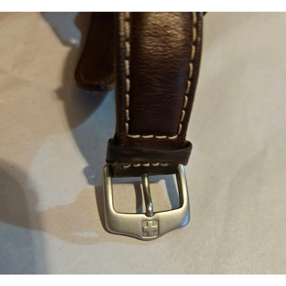 Vintage WENGER SAK DESIGN Swiss Made 50M Quartz Watch